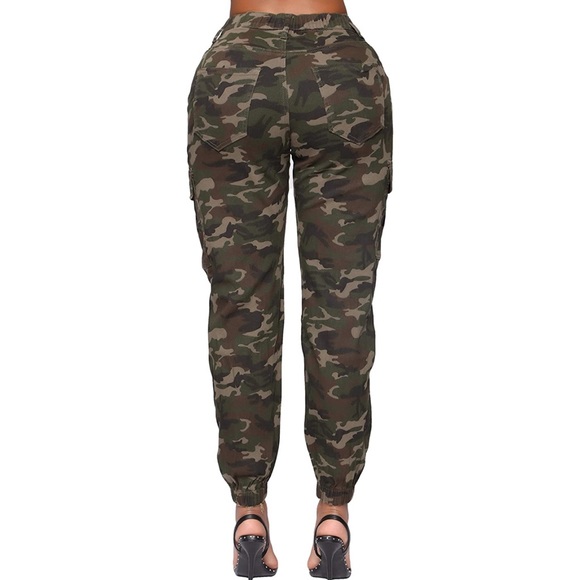 NWOT Camo High Waist Jogger Pants XS - Picture 3 of 5